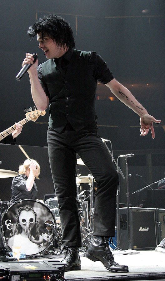 a thread of gerard's black waistcoat from 2007 aka my favorite look