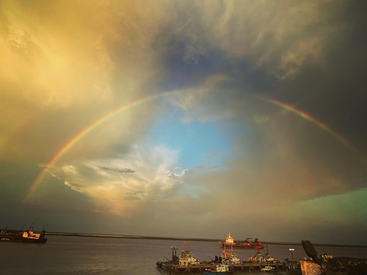 Adopt the pace of #nature , her secret is #patience.
On the #earth there is no #heaven but there are pieces of it.
#sea #sealife #Seafarer #marine #mariners #marinerslife #rainbow
#kandlaport