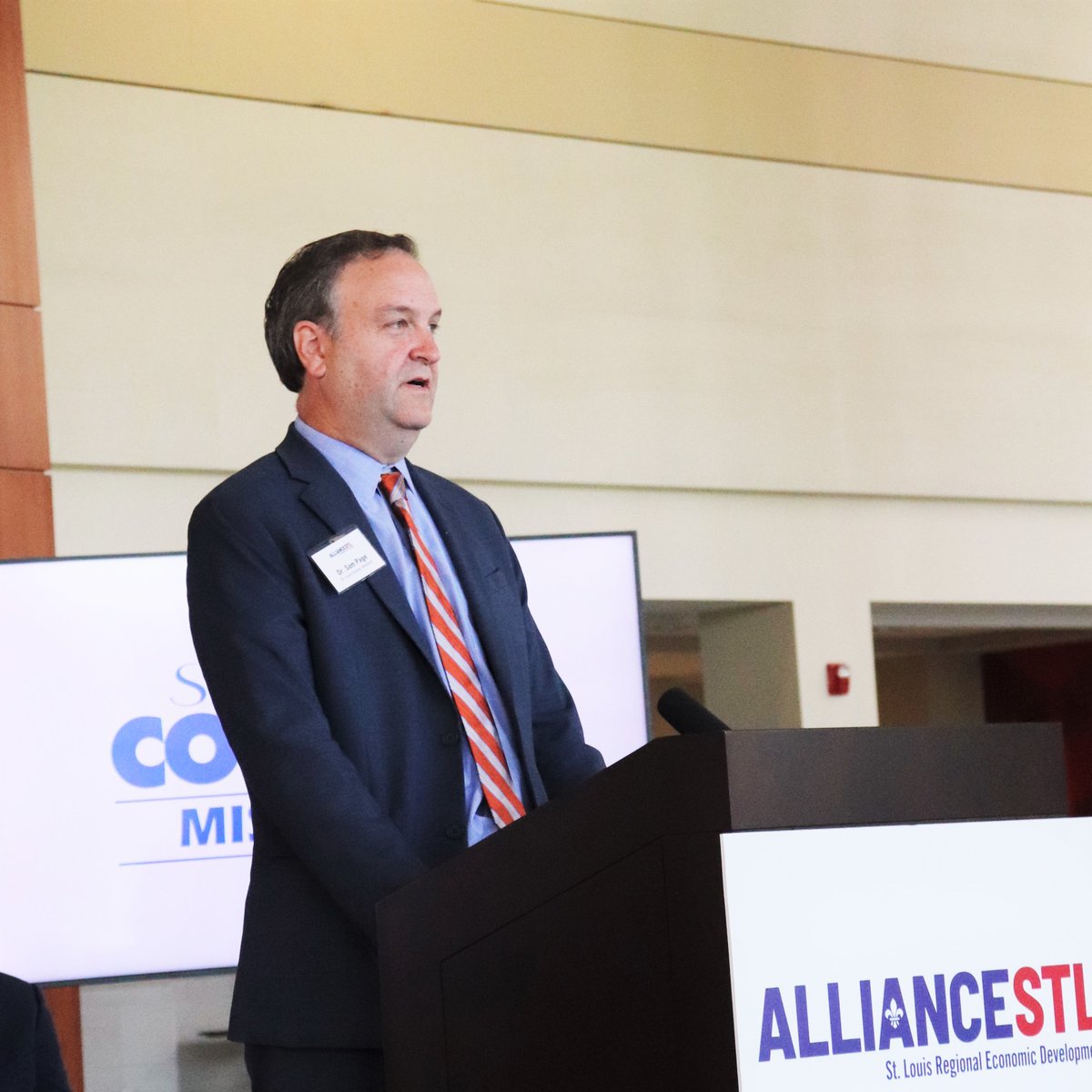 Thrilled to welcome <a href="/AccentureFed/">Accenture Federal</a> to @SaintLouCo, adding 1,400 high-quality technology jobs for our region.