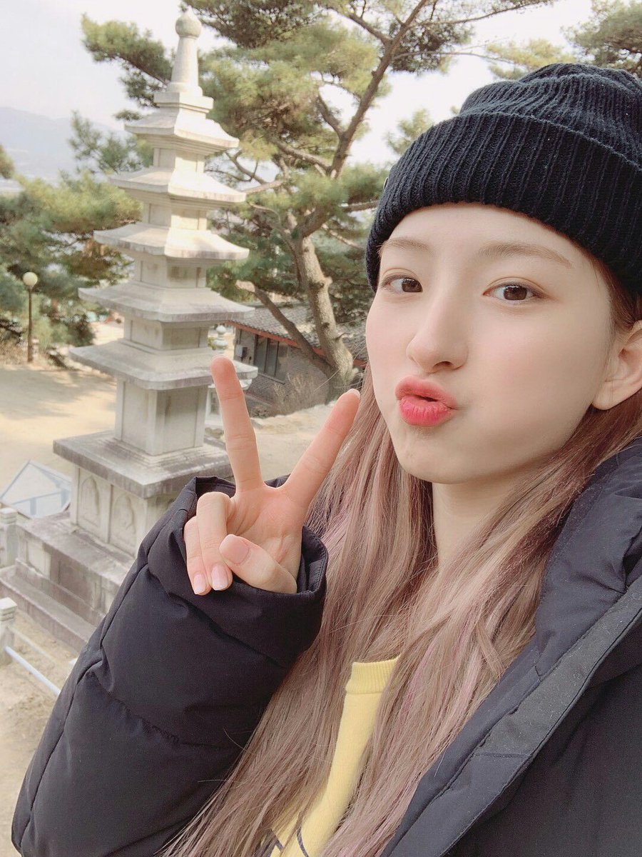 24. v sign
