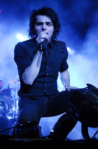 a thread of gerard's black waistcoat from 2007 aka my favorite look