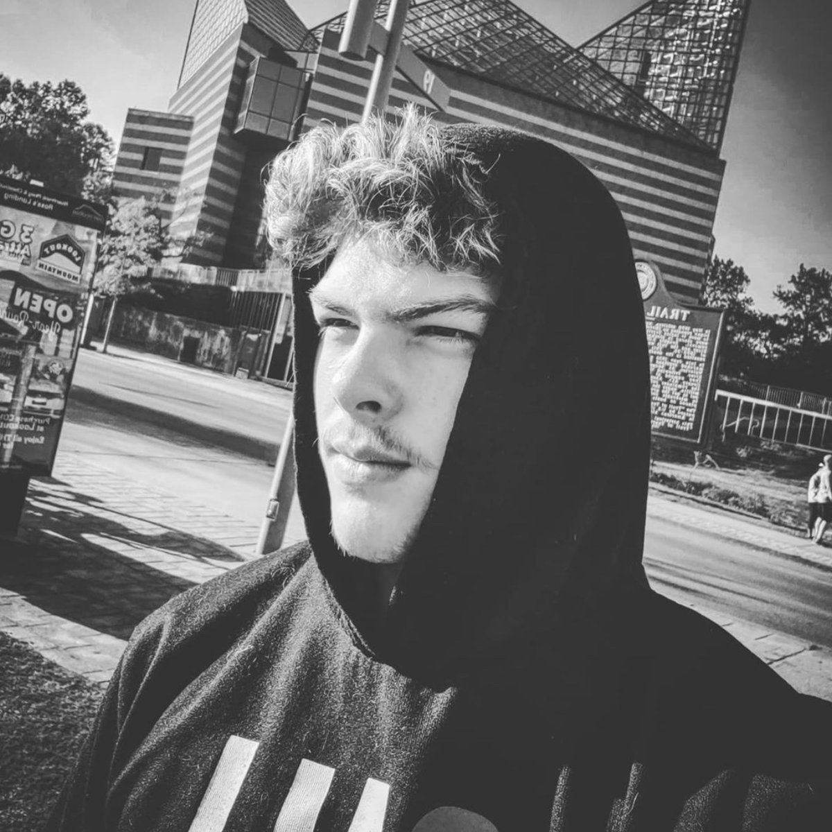 CVAgainstFash's tweet image. Meet Damien Russell of San Diego, the “Commander” of the American Coalition Party, a wannabe fascist political party.