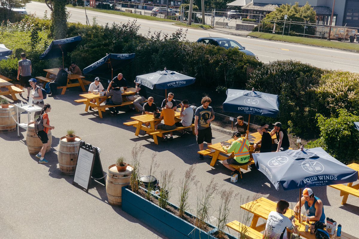 FourWindsBrewCo's tweet photo. WAIT, IS THAT A PATIO? // Yes, it is! We took over a few parking spots in front of our tasting room to make some seating for people who want to enjoy their takeout food and off-sales. 

More info here:
https://t.co/4uNAdjk3TQ https://t.co/Pk7nYXhS0b