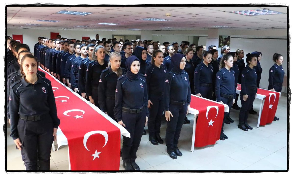 Cezaevi Personeli
Cezaevi Personeli hakettigi özlük hakları istiyor