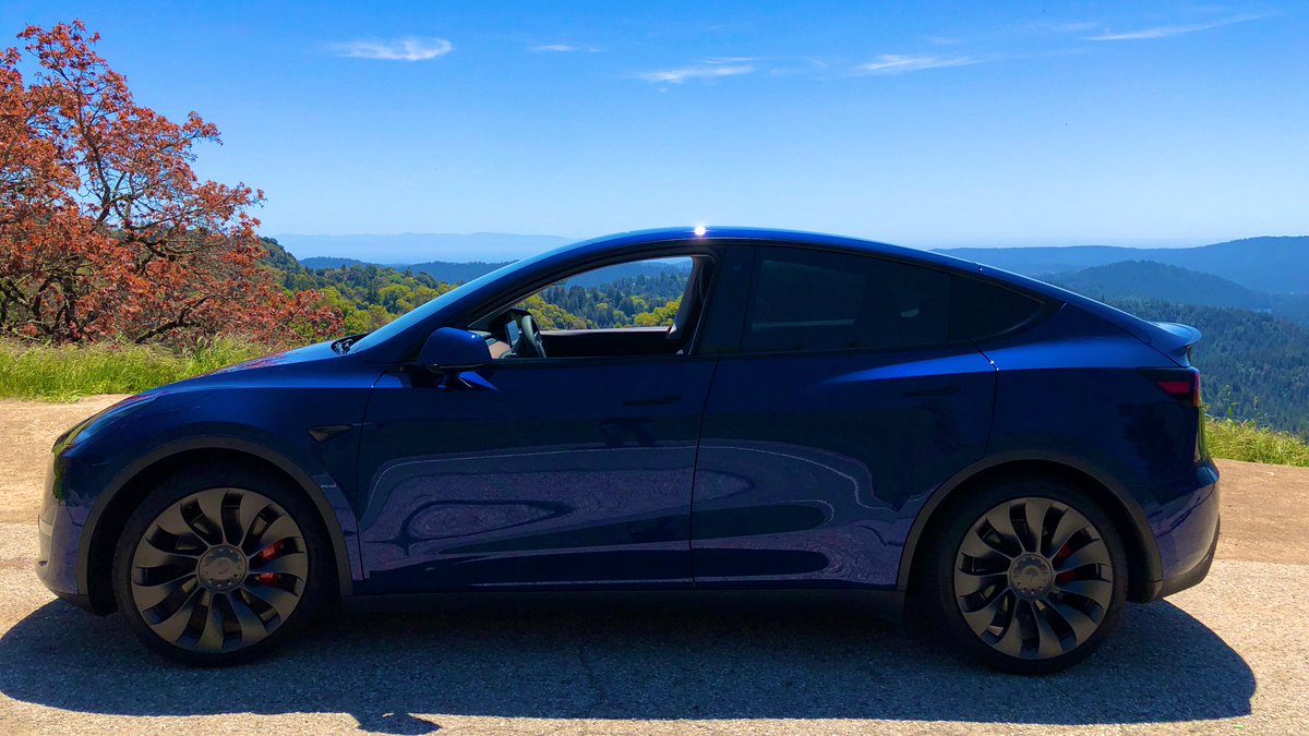 SCMountainDad's tweet image. I’m heading to the Scott’s Valley Ca. supercharger to hang out for a few if anyone wants to check out a Model Y Performance. 
Sorry she’s dirty, such is life in the mountains. 
ETA: 30 min or so