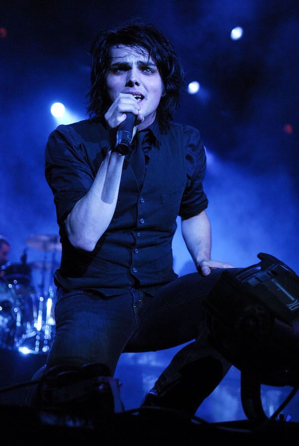 a thread of gerard's black waistcoat from 2007 aka my favorite look