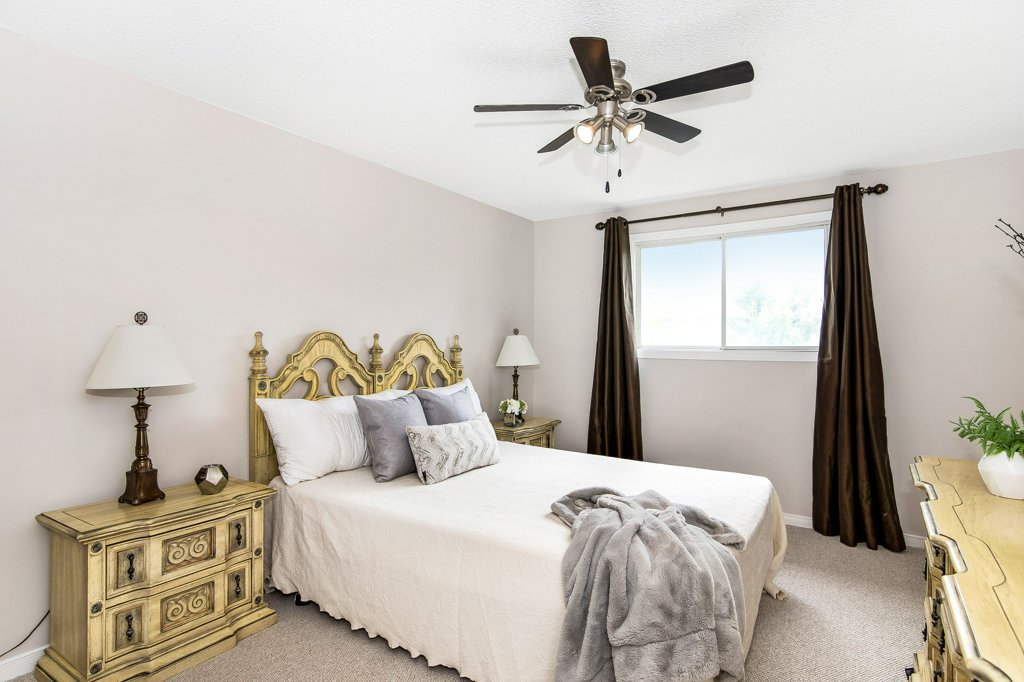 TonyaBisante's tweet photo. Just Listed | 199 Heydon Ave | Alliston | $469,900
This charming 3 bedroom detached home is in the heart of Alliston. It has been completely transformed with a new kitchen, floors and professionally painted throughout. If you would like more information, contact our team today! https://t.co/YsRvtHa9rI