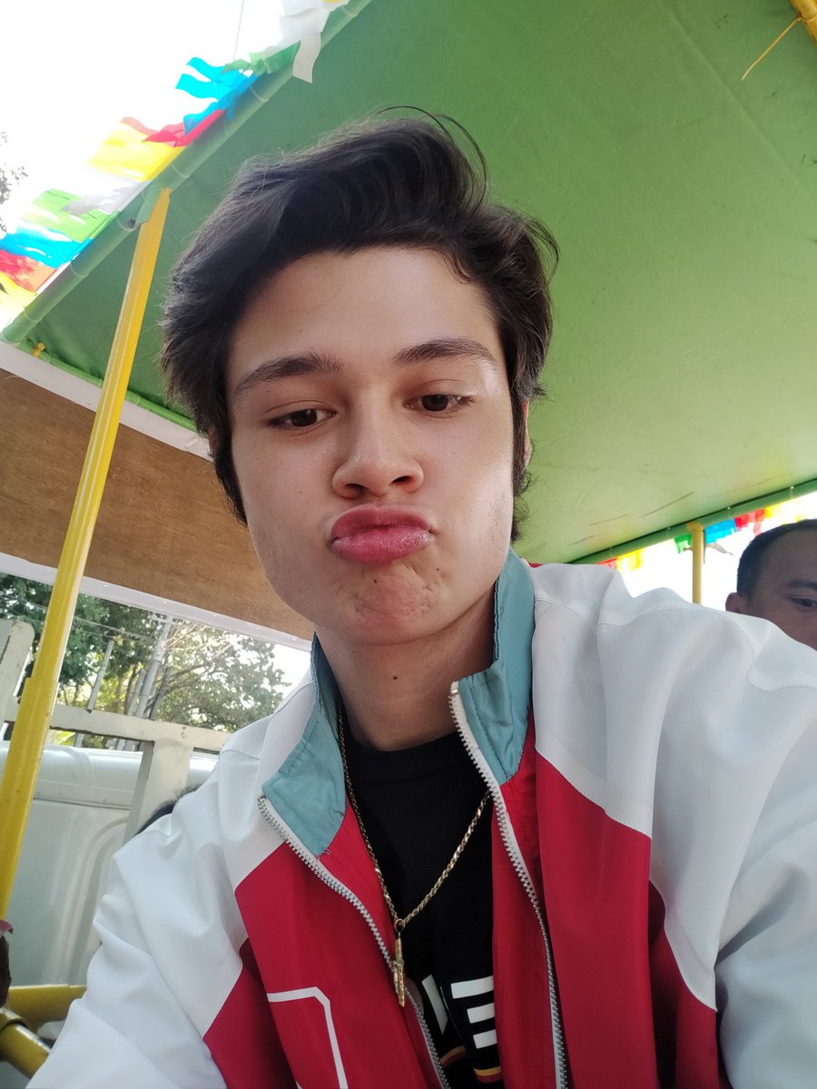 MomyJanette49's tweet photo. Sino mahilig  mang nguso hahaha ang  cute  talaga  nang  #KaoRhys 
@kaori_oinuma @iamrhysmiguel https://t.co/hdSOnh0Z7v
