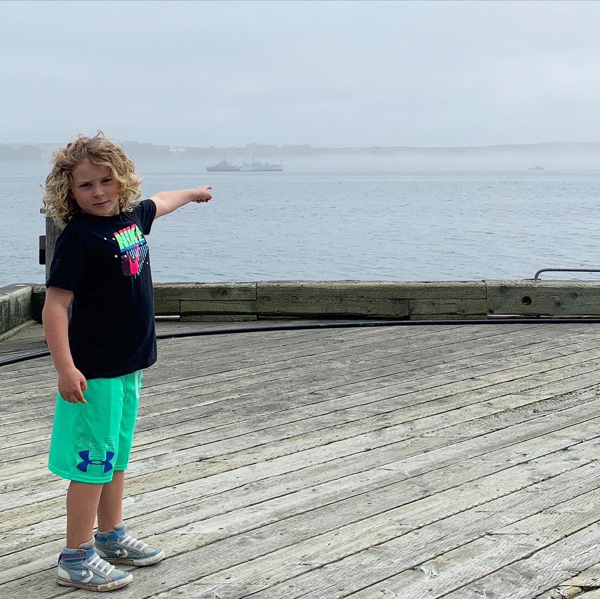 CharlieJBoyle's tweet photo. If you squint real hard you can see the newly refurbished HMCS Sackville under tow across the harbour! Did you know... my great grandpa was a torpedo guy on this @rcnatlantic Corvette back in the day! @ns_mma @halifaxnoise #Corvette #HMCSsackville #sailpast #K181 ⚓️ https://t.co/EQJ15TRjIs