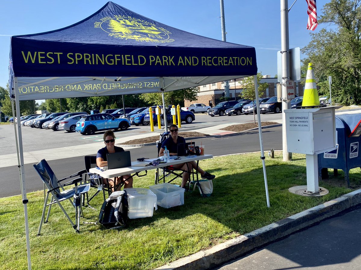 MayorReichelt's tweet image. The West Springfield Park &amp;amp; Recreation Department is offering drive up service today for modified summer camp sign ups! You can also complete registration online or with the drop box. Stay cool 🥵 #westside