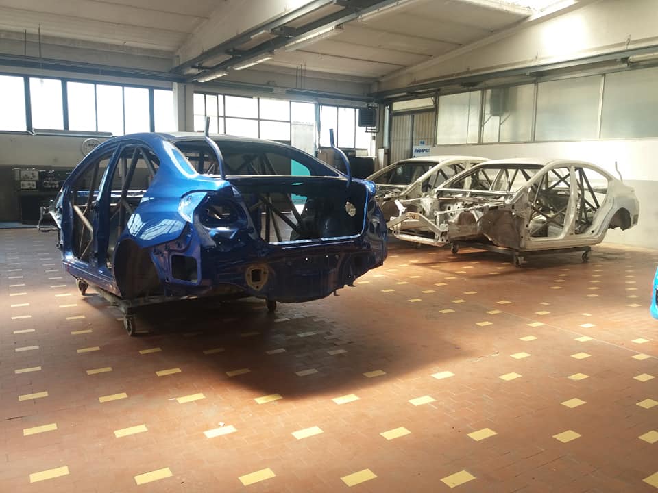 TopRunRacing's tweet photo. Work in progress! @TopRunRacing @TopRunItalia 
Presso Top Run Motorsport 🇮🇹🚗🌏
Fotos: Stampa Top Run Motorsport 🇮🇹🚗🌏

#TopRun #Subaru #TCR #WorkingProgress #TCRSouthAmerica https://t.co/ieZ64ZZddk