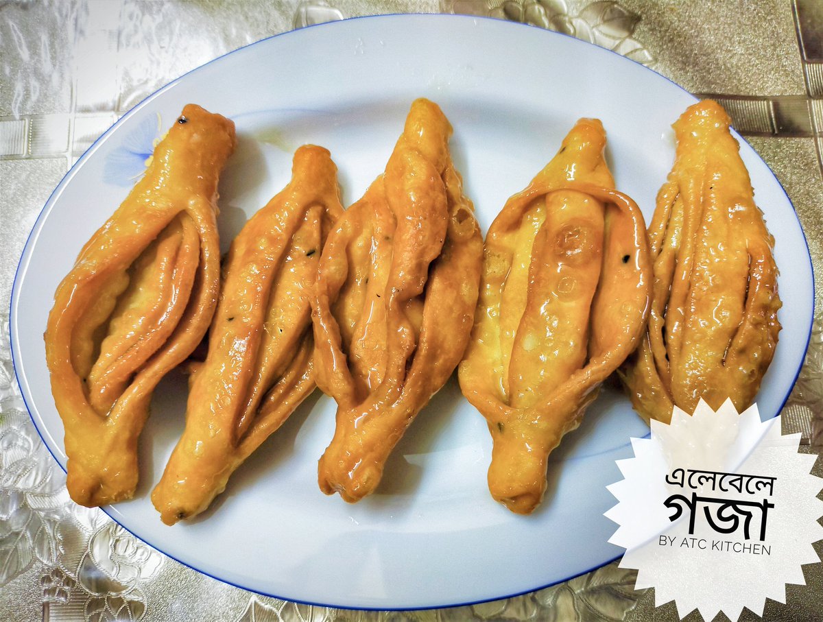 AtcKitchen's tweet image. বাংলার ঐতিহ্যবাহী এলেবেলে গজা|Bangladeshi Traditional Sweet Cake youtube.com/watch?v=hsEkOD…
ছোটবেলায় মেলাতে নিশ্চয় খুব পছন্দের ছিল গ্রামবাংলার এই ঐতিহ্যবাহী মিষ্টি পিঠাটি। তো চলুন দেখে নিন কত সহজ তৈরি করা।
#traditionalbangalisweet #bangladeshifood #traditionalsweet