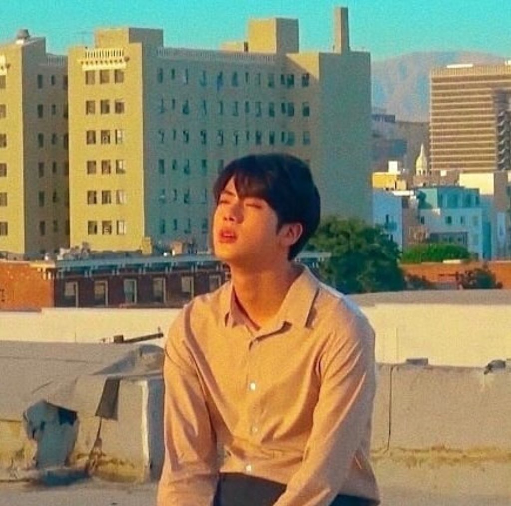 SHOULDERS