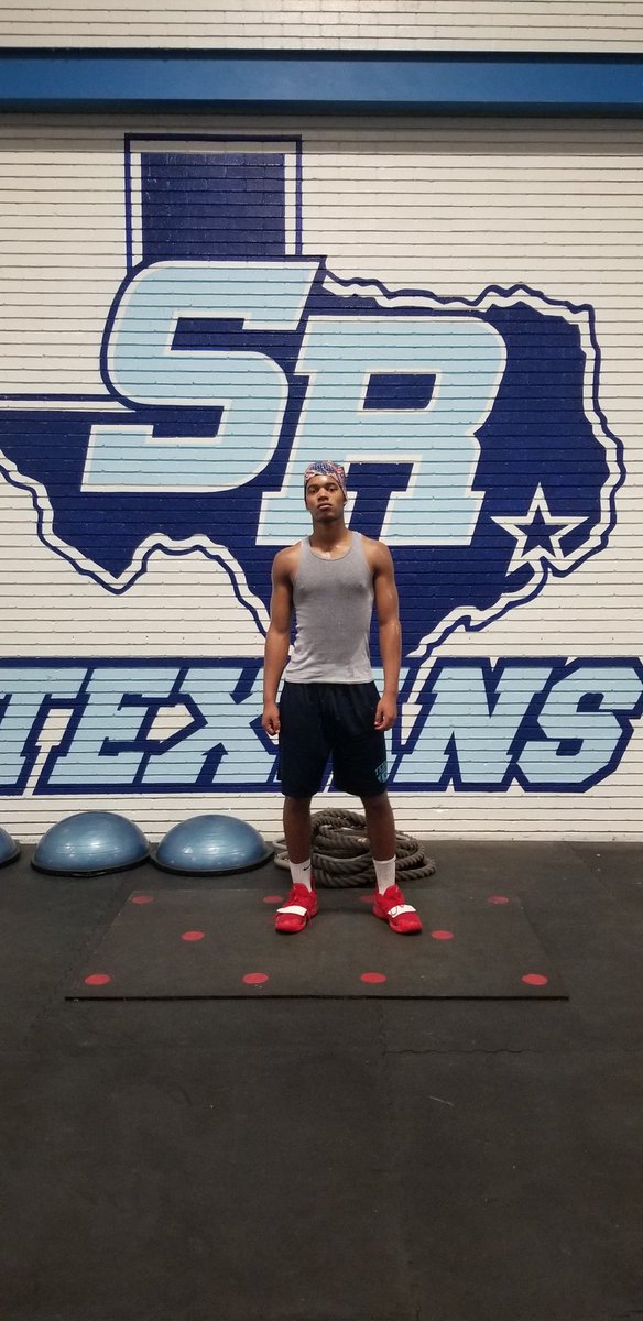 CoachChapa53's tweet photo. Athletes of the day. SRHS. Je'lin  and Destynie. Always working hard.  #texansonya 
#hardworkworkhard #justgettingstarted #proudtobeatexan 
#noexcusesdothework #itsagreatdaytobeatexan https://t.co/6LYjKcnO8n