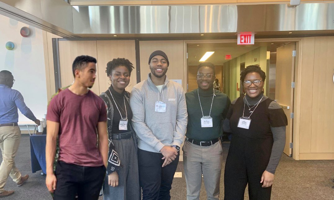 Out of 600+ students @ McMaster Med,  this is how many Black students there are. 1st pic: when I entered the program. 2nd pic @ end of my MD. We need to show the MD program that the community is behind these asks! Pls share among ur professional networks! forms.gle/mY4LpU1DpdiGYM…