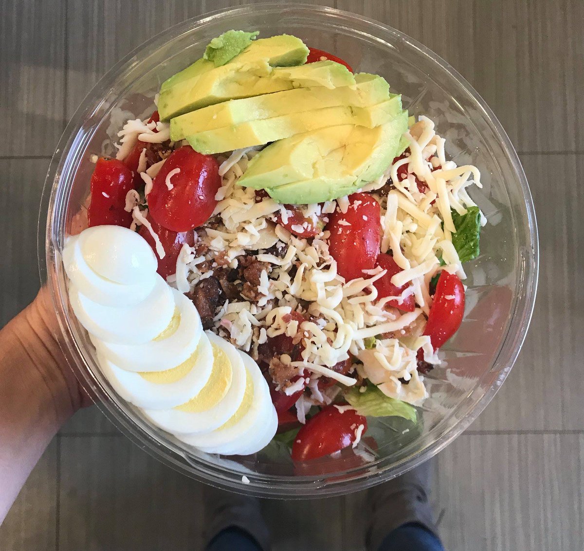 CrunchBistro's tweet photo. Fresh salads await you. Order take-out or curbside pick-up. It's easy!  https://t.co/Hn8eVpfgZf https://t.co/RXYtvGvHhP