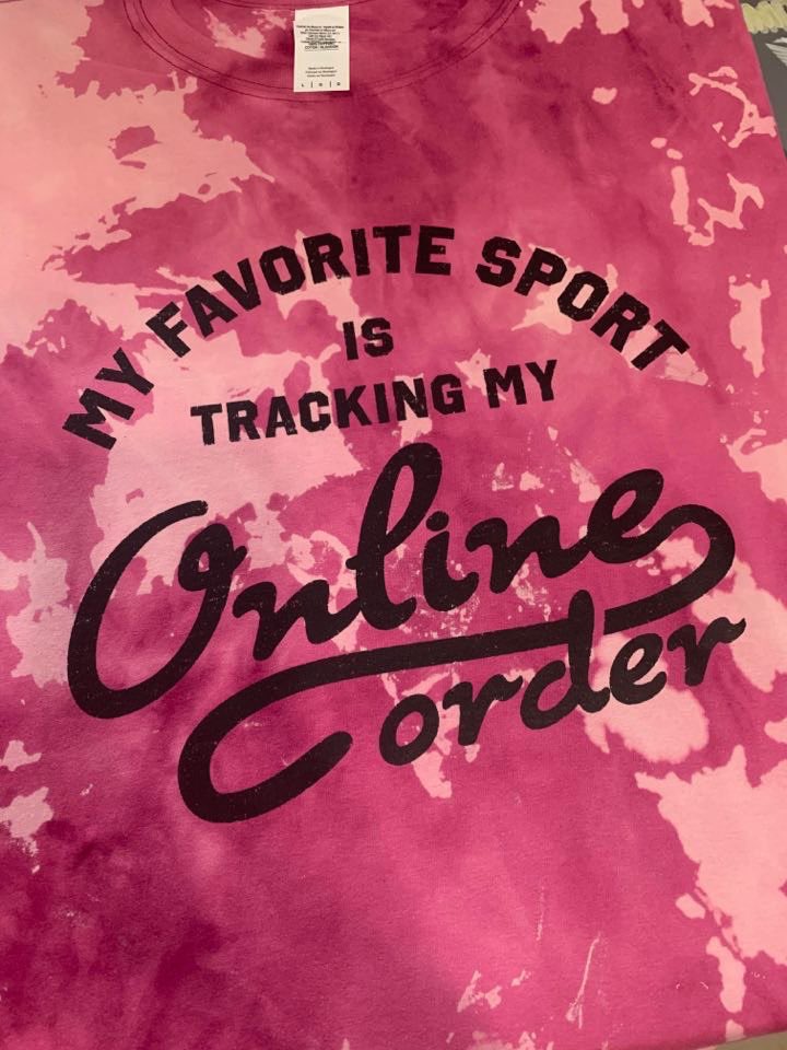 crawlher's tweet photo. Today’s special Spend $55 and get this shirt free use code : FAVSPORT

Less than 20 left 😍😍 https://t.co/pYeTl8kJDK