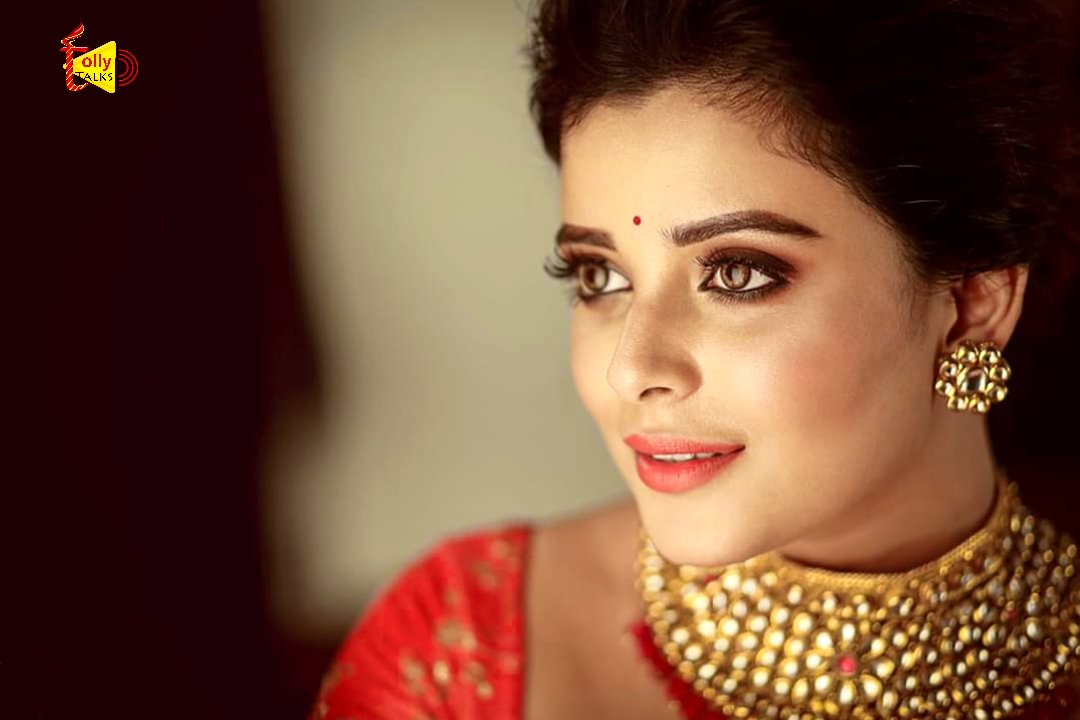 রুপের রানী রুপসা 💕

#RupshaMukhopadhyay 
<a href="/rupshashine/">Rupsha Mukhopadhyay</a>