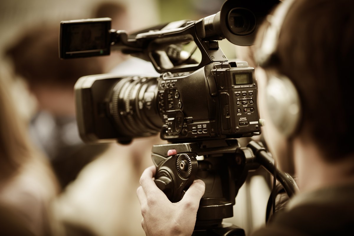 Are you interested in a career behind the camera? Have a look at #screenskills this summer and find out if it is the right career for you. 

#careers

#university

#myunichoices

#parents

#students

#highereducation

screenskills.com/insight/news/n…