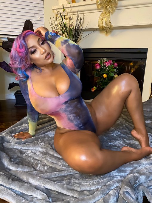 Tap bio now 💦💦💦 I got something steamy waiting on you there 😜🙌🏽😜 https://t.co/kCApoN3H8o