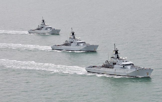 HMSFlyingFox's tweet photo. Our Ratings are already working on #RNTransformation, using #innovation to deliver new #skills to serve in operations onboard @hms_tyne @hms_mersey @hmssevern, Batch1 Offshore Patrol Vessels (OPVs), in the near future.

#ArmedForcesWeek #FutureNavy https://t.co/vbNboXtylP