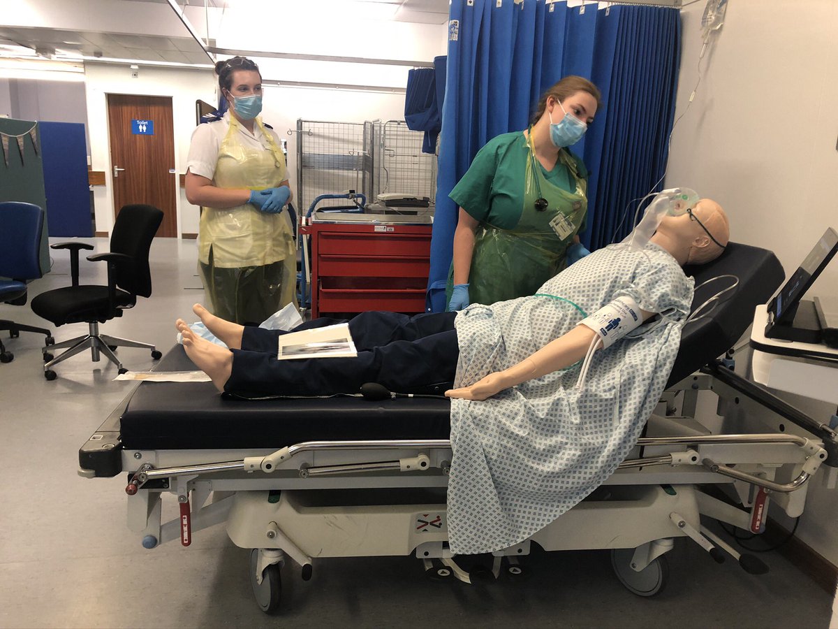 StephanieOade's tweet photo. And we’re back 🤩 reintroduction of #simulation to @acutemedLTHT today with adapted scenarios and settings &amp; added PPE for #Covid19UK considerations. #thankyou @MedEdLeeds for your support and to #ambulatorycare for the space! Small group sessions, distancing maintained ↔️ https://t.co/NPbzKr6fkD