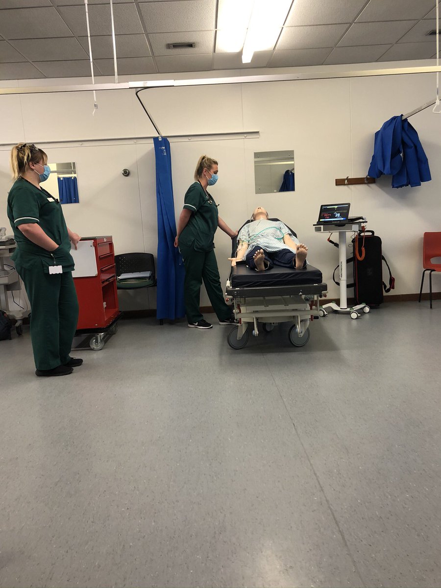 StephanieOade's tweet photo. And we’re back 🤩 reintroduction of #simulation to @acutemedLTHT today with adapted scenarios and settings &amp; added PPE for #Covid19UK considerations. #thankyou @MedEdLeeds for your support and to #ambulatorycare for the space! Small group sessions, distancing maintained ↔️ https://t.co/NPbzKr6fkD
