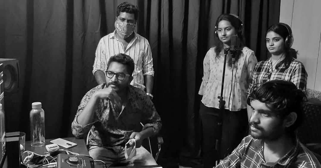 SaipallaviFC's tweet photo. #Viraataparvam Music Sessions Started Today🔥 

@Sai_Pallavi92 @RanaDaggubati @venuudugulafilm #Sureshbobbili
@SLVCinemasOffl @SureshProdns 
#SaiPallavi @priyamani6 https://t.co/edrhHTwNIF