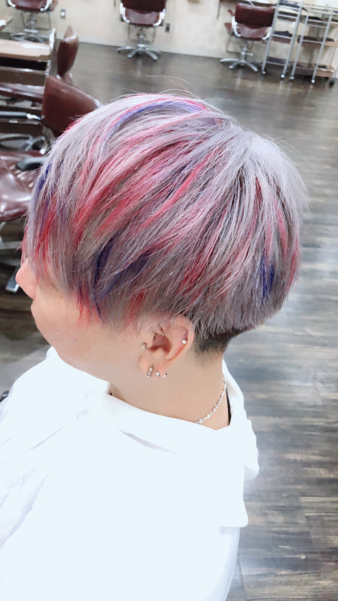 いおりん בטוויטר 大宮美容室わず シルバーベースにピンクメッシュ パープル よっちあざーす ユニコーンカラー カット ブリーチ カラー メッシュあざまる 美容室 派手髪 シルバー ユニコーンカラー 夢かわいい メッシュ カラー ブリーチ