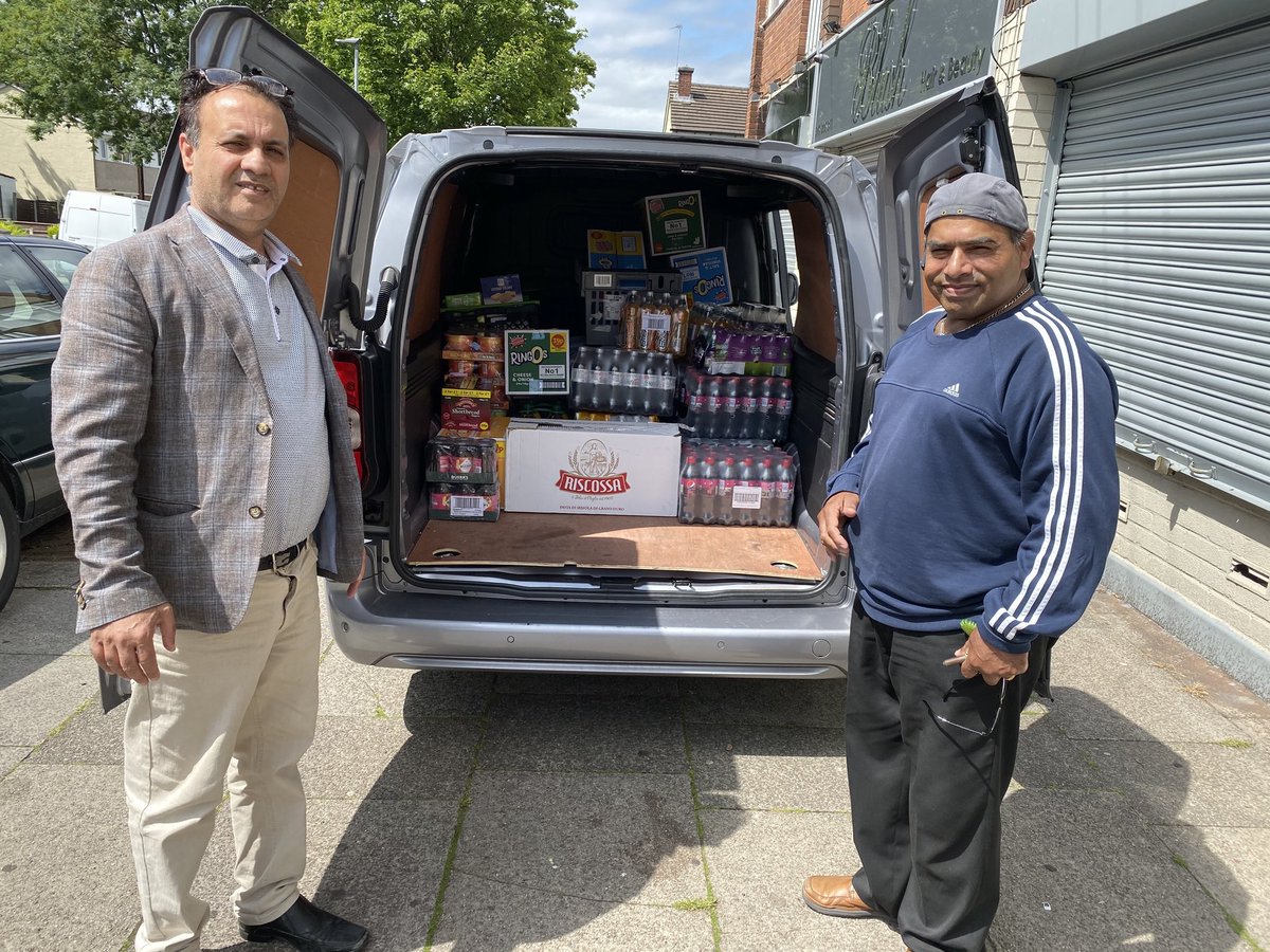 Thank you to Ch Zafar Saab Zaf’s Mini Market Ancoats and Parfett Cash and Carry for making food donations to Oldham Foodbank, UKeff and Planet Mercury