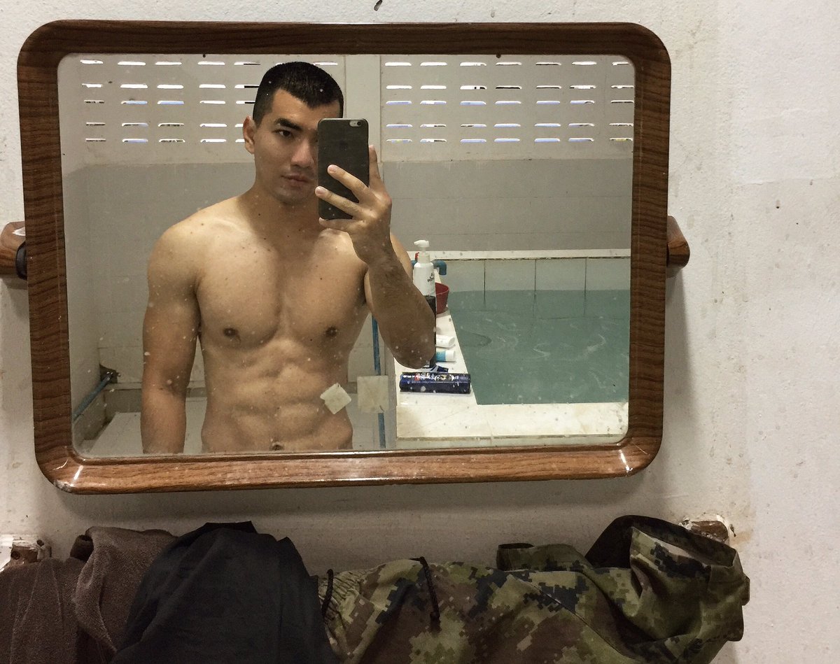 FitnessIdols2's tweet photo. ห้องน้ำรวม https://t.co/Dg1j7SPGYM