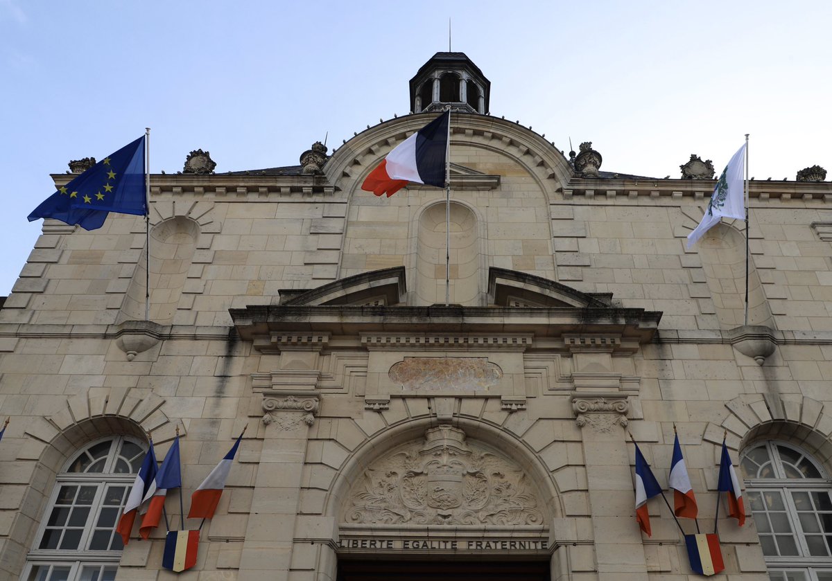 Quel maire pour #VitryleFrançois ? @JpierreBouquet @CyrilTriolet et @ErrePascal invités du débat de @France3CA à suivre à 18 heures ce mardi 📺 #Politique #Municipales2020 #Marne #France3