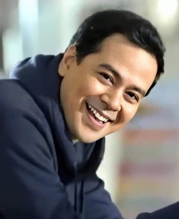 Happy birthday John Lloyd Cruz! Balik ka na please! 