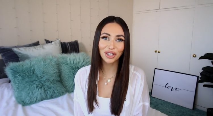 imogenhunfansuk's tweet photo. Your try on haul videos are my absolute fave @Imogenation_  please film more 🦋 https://t.co/Zp8GWAxZoS