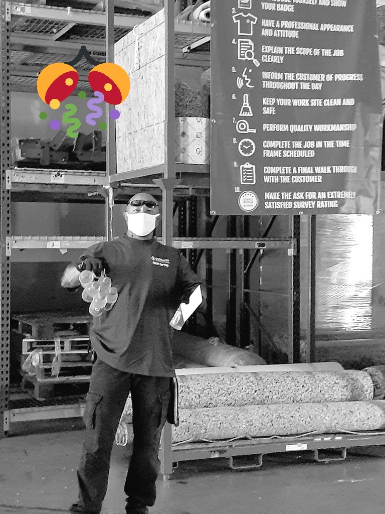 RomanoffMacon's tweet photo. Installers loving Gatorade!
These guys are the heart and soul of our business!
@kellylynnlee 
@MikeStriblin 
@timavery 
@realdoctorshawn
@amygromanoff
@superdave427
@larissagreenTHD
#RomanoffReno
#InstallHappiness https://t.co/tdno5ylSG1
