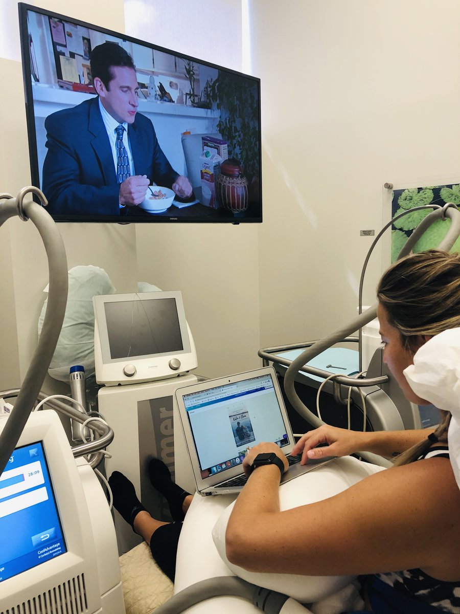 advdermatology's tweet photo. Multitasking at its finest!

#chicagodermatology #northshorederm #northshoredermatology @CoolSculpting @theofficenbc @netflix https://t.co/azP3wVdHOx