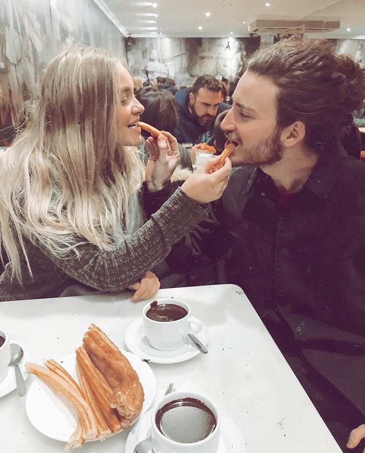 ChocoSanGines's tweet photo. Que nunca nos falte el amor... ni el chocolate 🥰
📸 @brandyamitchell
#sangines
#desescalandomadrid
#chocolateriasangines
#chocolate
#soydechurros
#soydeporras
#madrid https://t.co/UDm8Erslpz