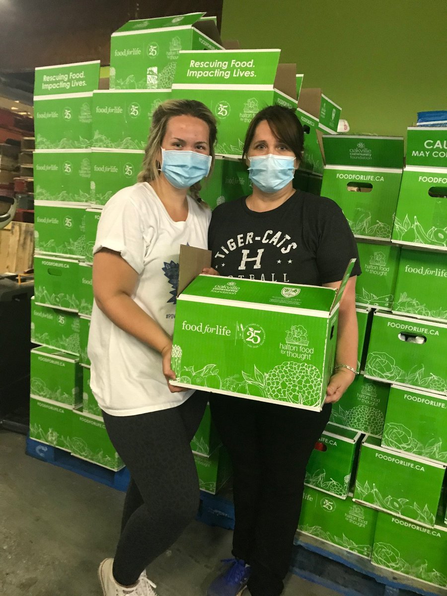 terrapureenv's tweet photo. Some of our #BurlON employees were pleased to help out our partner @ED_HFFT / Halton Food for Thought this week, as they packed food boxes for distribution to families in need. Another great example of our people out there #ChangingWasteForGood in the community. https://t.co/qeOWEAChaK