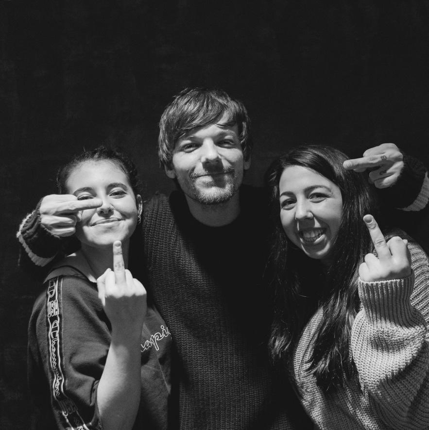 — his relationship with louieslouis treats his fans like we're his best friends. he makes us feel comfortable, open & loved and that's the best thing about him bc it's rare to see a celebrity who treats their fans that way.
