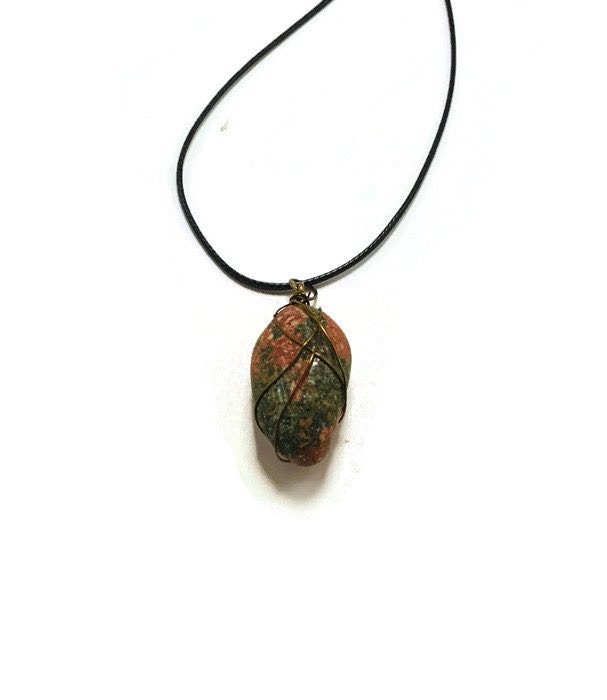 GreatRiver's tweet photo. I love this one #etsy shop: Unakite Necklace #tumbledstone #rocknecklace #stonenecklace #healingnecklace https://t.co/vJbi6hd1c2 https://t.co/t53AbmMM73