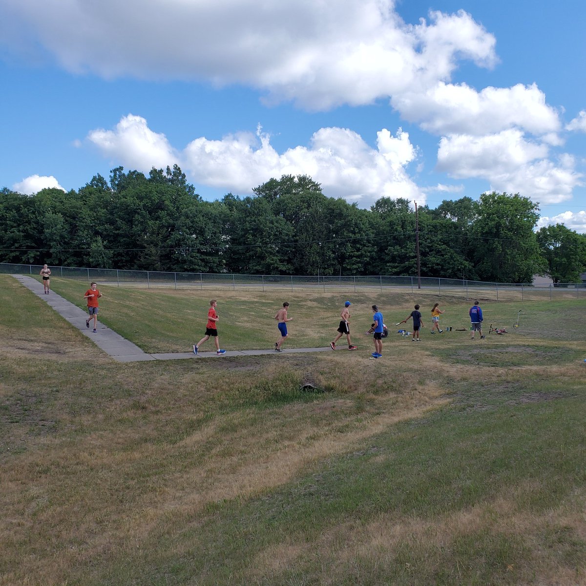 apollo_xc's tweet photo. The runners had a "hill" of a day today! They charged up those "mounds of opportunity" and showed them Apollo means business when it comes to hill running. #ApolloXC #HillStrong #SpeedAndStrength https://t.co/yHFBJJ3Wu5