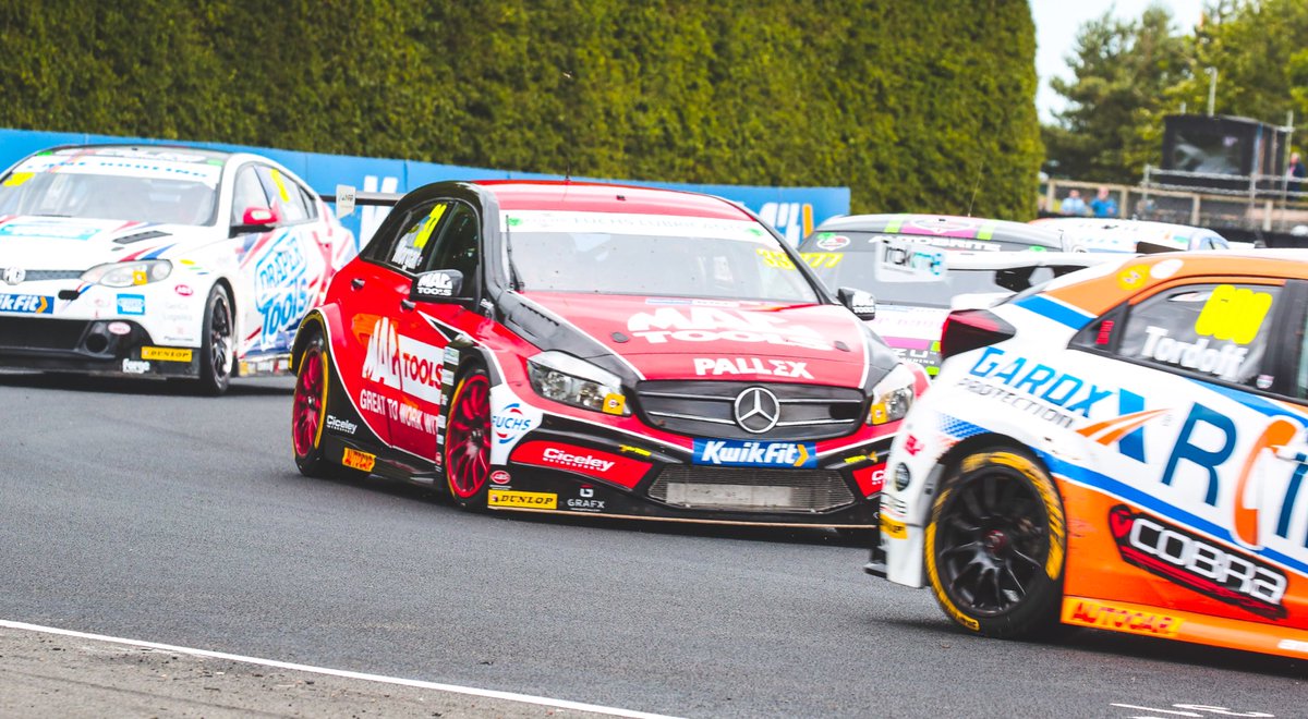 CiceleyMSport's tweet photo. 🏁🛣 Nothing worse than being caught right in the middle of rush hour traffic, eh? 😉📸
📆 16/06/2019
📍 @Croft_Circuit
#CiceleyMotorsport #BTCC @BTCC #RushHour #Traffic #AdamMorgan #Croft #2019Flashback https://t.co/vnwAltMjNe