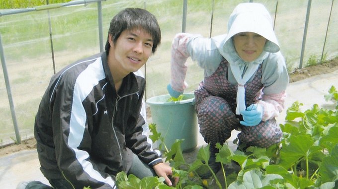 北海道知事の鈴木直道がイケメン 経歴や学歴 プロフィールは 妻や家族はどんな人かも調べてみた 東京ハニハイホー