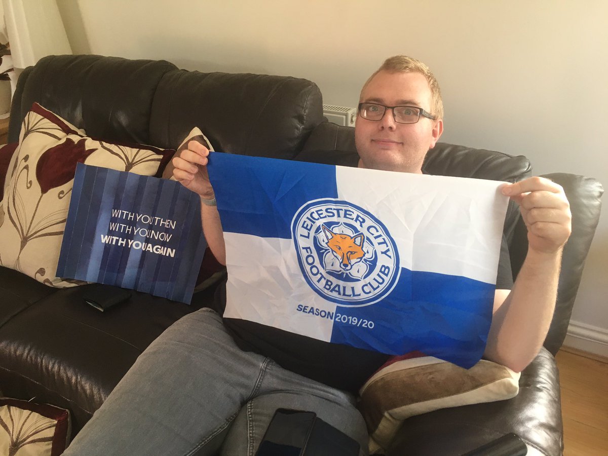 IanDavidsonStat's tweet image. Ordinarily I would be at the King Power @LCFC with this young man / @tillcaptain499  just behind @shezza7667 , near @foxyland9 &amp;amp; @winfieldsimon / not far from @philholloway71 @BlueArmyPublish - making do with my sofa tonight @_mattpiper @BBCRLSport / come on Foxes 🦊