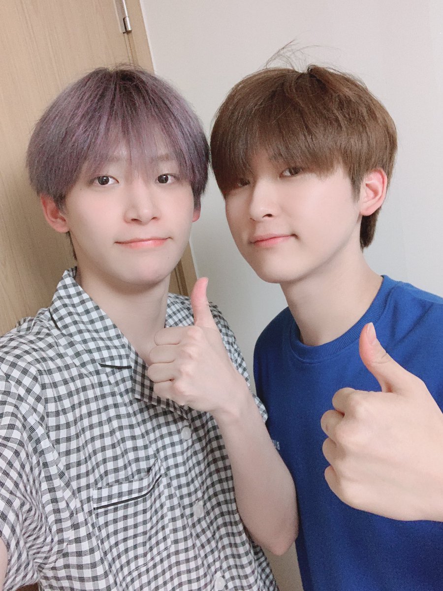 แจก 9 บาทอีก 9 คนครับ เนื่องจาก #โมบิน มาอัพรูปคู่กัน ใจผ้ม😭😭 รีข้างบนหรือทวิตนี้ก็ได้ครับ เฉพาะบอทและ luvity จะวอลเล็ตหรือธนาคารได้หมดเลยครับ สุ่มวันเดียวกับทวิตบน #CRAVITY #크래비티 #HIDEOUT #REMEMBER_WHO_WE_ARE #Cloud9