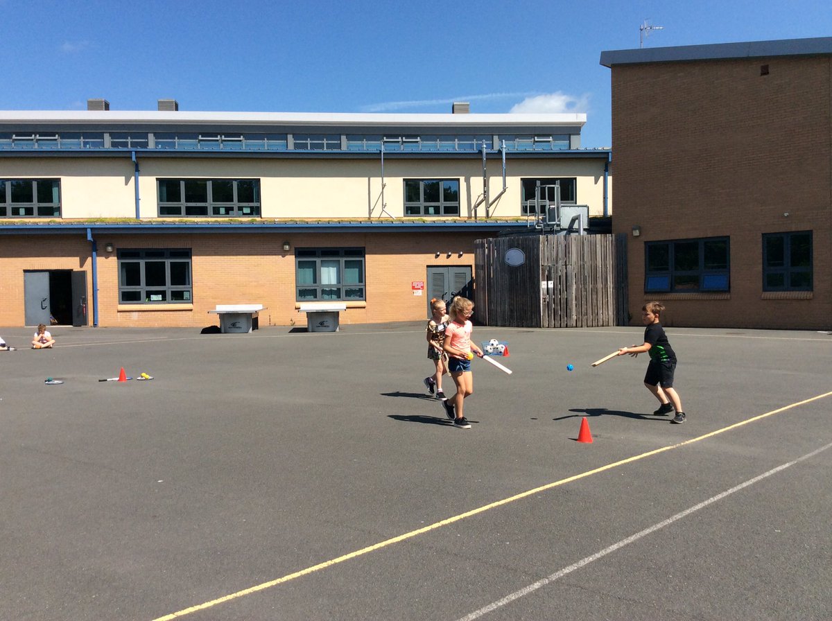 Hub St.James tweet media