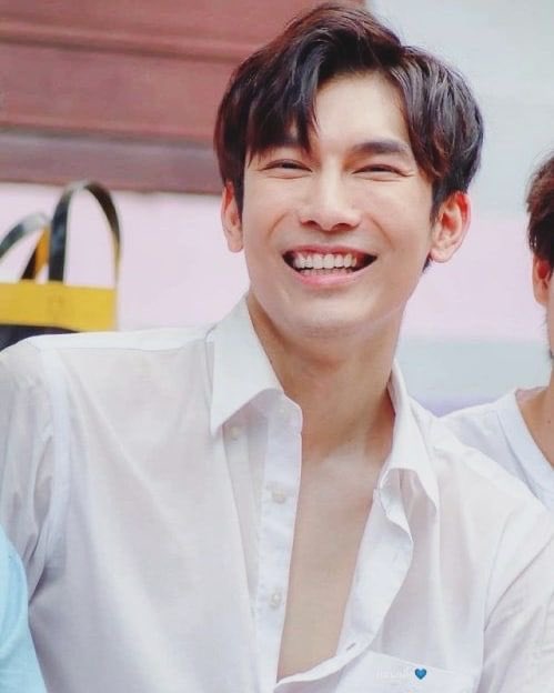 I’m about to get real emotional guys. I have been a Mewlion and followed Mew and all his endeavors since WTD season 1. I have watched everything that went down and seen how hard it was for him and let me tell you nothing makes me more happy  #CosmoXMewSuppasit