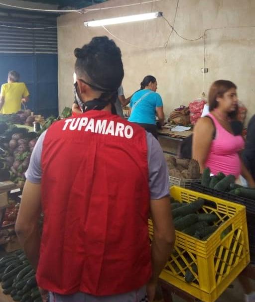 Mira_Venezuela's tweet photo. El motor dinamizador de @TupamaroMRT es el AMOR con que la militancia atiende al pueblo con trabajo en el barrio y en comunidades a través de la producción, territorializando nuestro accionar como ejemplo de lucha en construcción de un mundo libre de dominaciones.

#EsclavosNunca https://t.co/ijWk4V4Re6