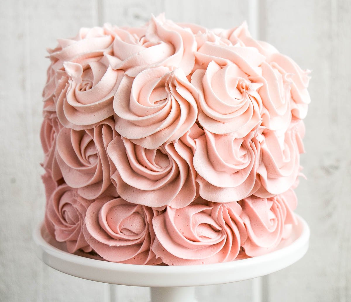 minori watanabe: rose cake with wine