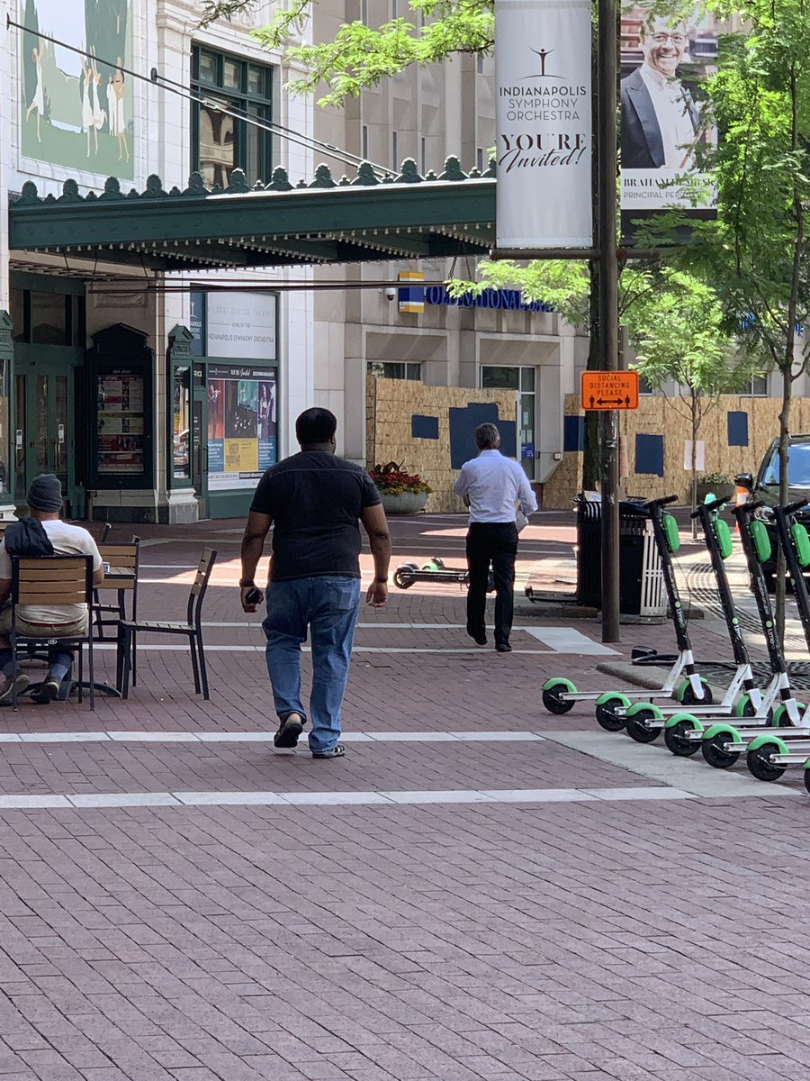 MrHomeLessIndy's tweet image. Good ol @AttyAbdul walking his fat republican dick sucking self around the circle.  He hates anything that’s not white with a home.  @IndyDemocrat #indy #homeless #honelessness #homelesshater #homelesslivesmatter #HomelessCantStayHome #HomelessCovid19